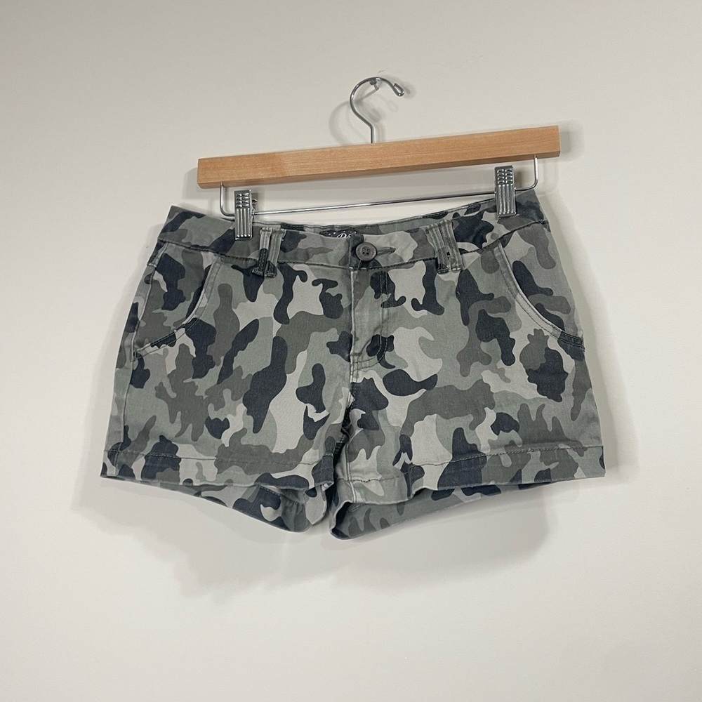 Bebop Dark Green Y2K Vintage Camo Cargo Shorts
